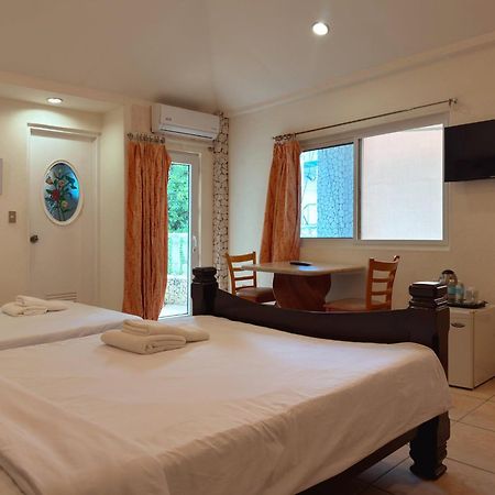 Sunset Beach Resort モアルボアル エクステリア 写真