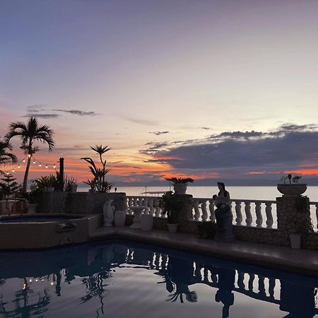 Sunset Beach Resort モアルボアル エクステリア 写真