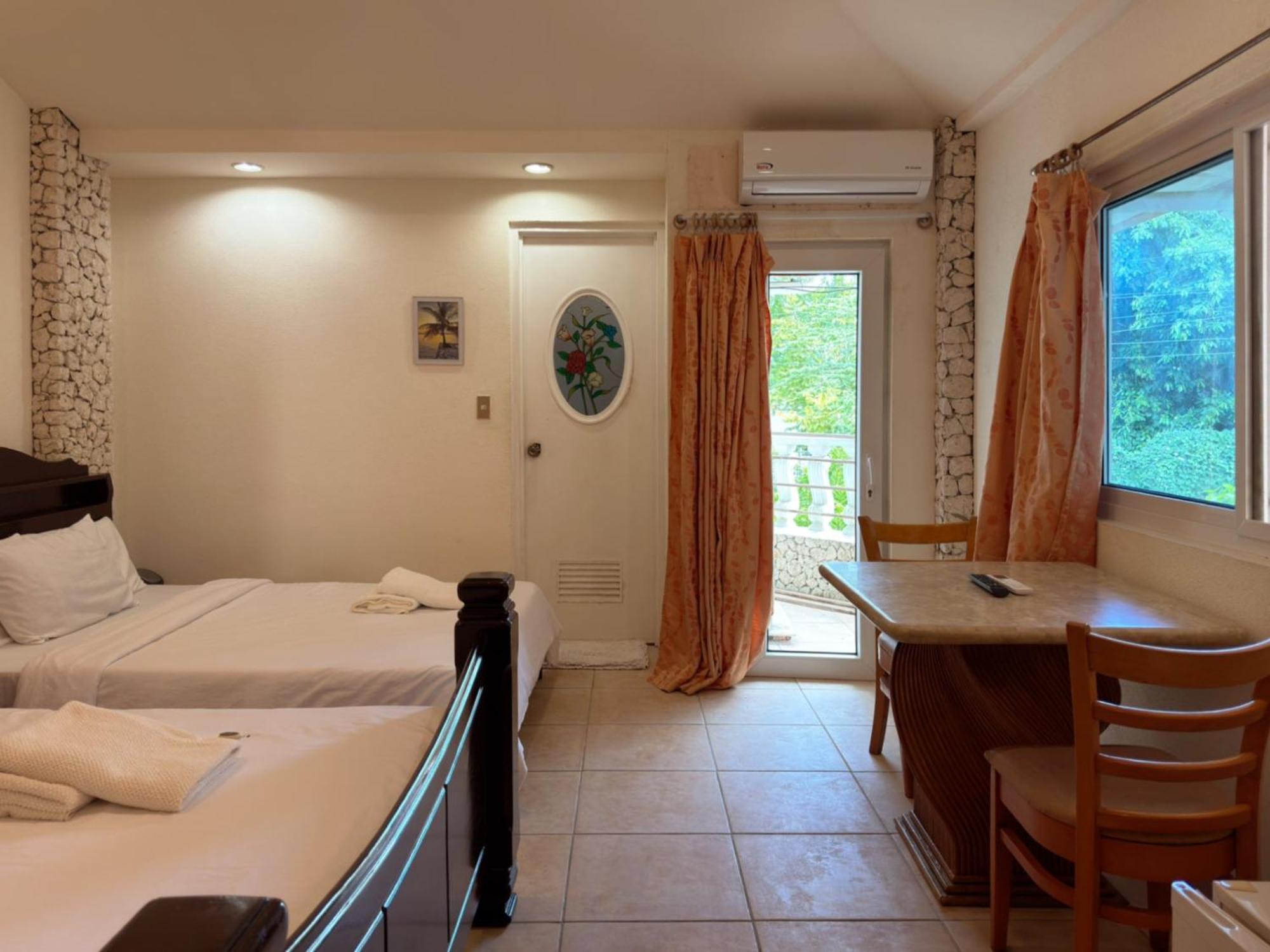 Sunset Beach Resort モアルボアル エクステリア 写真