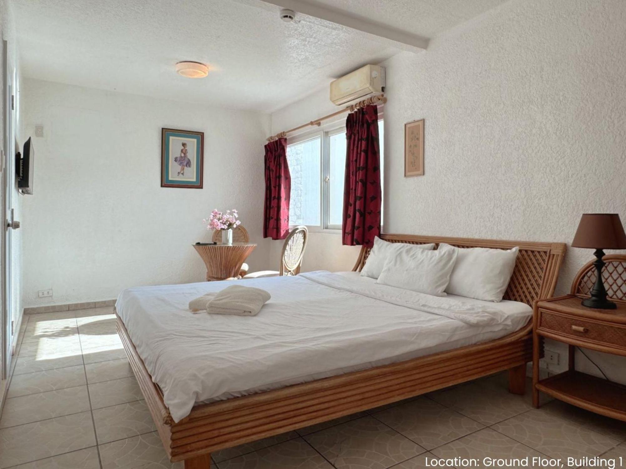 Sunset Beach Resort モアルボアル エクステリア 写真